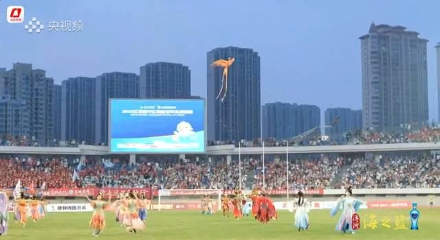 Shocking! Chinese Super League Halftime Show Takes Flight - Literally! Overseas Fans Can't Watch? Here's How to Bypass Geo-Restrictions