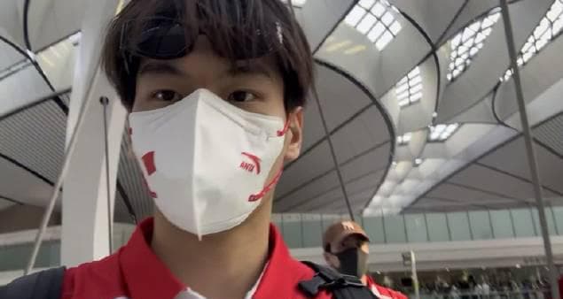 Chinese Swimmers Shine in Singapore: Behind-the-Scenes Fun You Can't Miss!