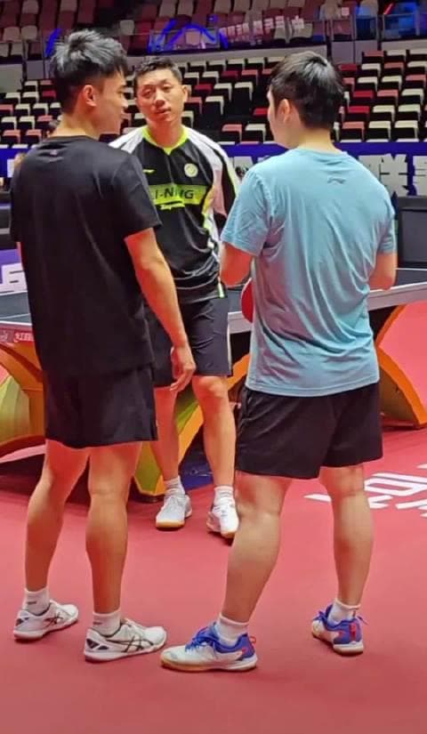 Fan Zhendong and Wang Chuqin Share a Joyful High-Five After Training