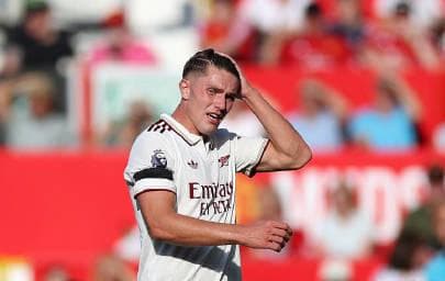 Striker's Frustrating Debut: Zero Shots but 21 Hair Adjustments