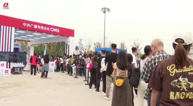China Open CCTV Pavilion Draws Massive Crowds