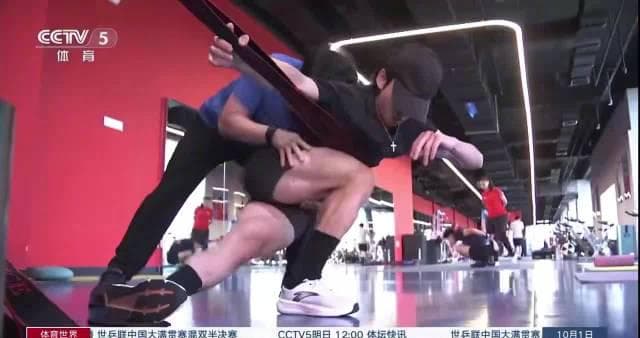 When I saw Lin Xiaojun's leg muscles on CCTV Sports, I suddenly realized: This is what true Olympic-level training looks like