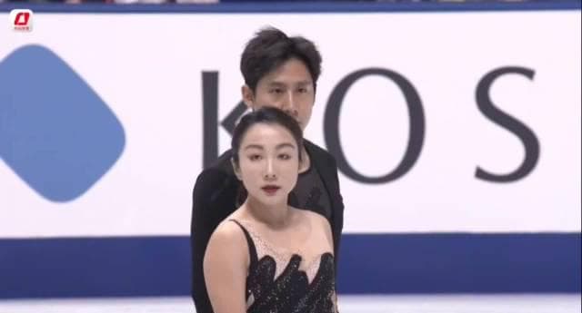 Sui Wenjing and Han Cong Lead with Season's Best Score at ISU Grand Prix