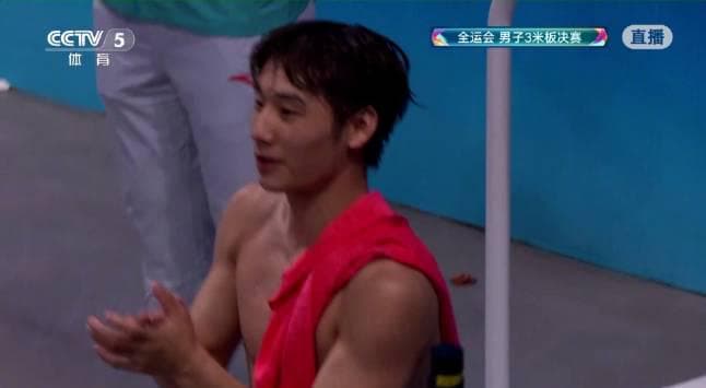 When My Cousin Sent Me Wang Zongyuan's Gold Medal Clip, I Realized: Overseas Chinese Are Missing More Than Just Medals