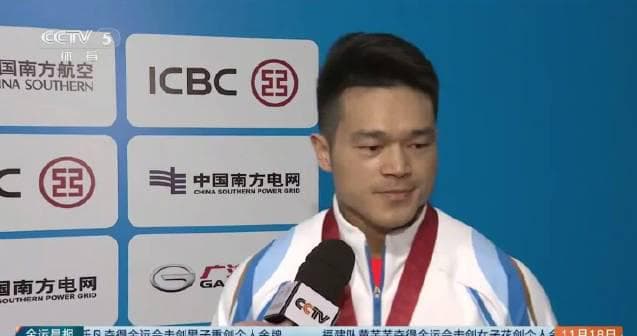 When I saw Shi Zhiyong's back full of needle marks, I suddenly understood what true Olympic spirit means