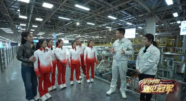 From Gym Mats to Assembly Lines: How Guangdong's Gymnasts Found Surprising Parallels in Car Manufacturing